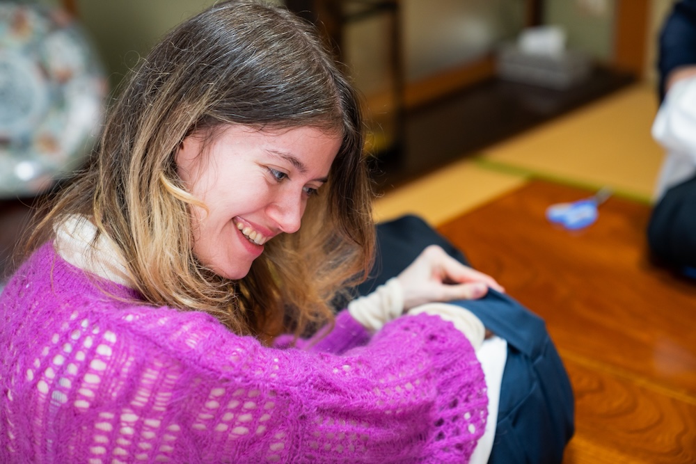 「縁の旅」、座禅クッション作り体験の様子