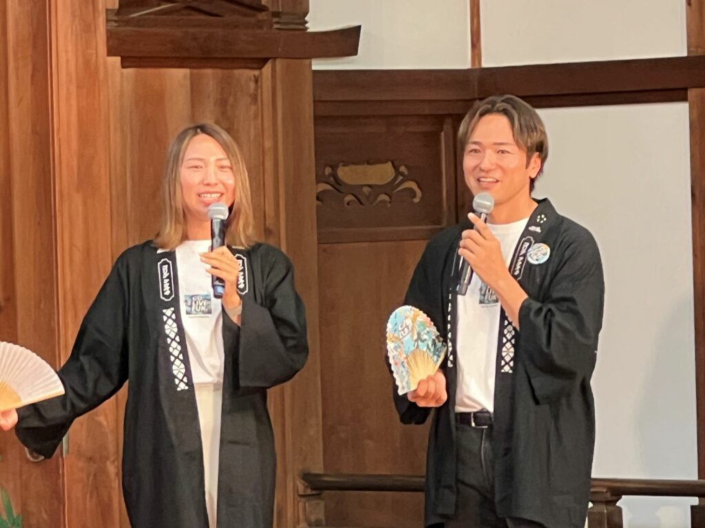 運営・事務局を行う㈱遊行の大瀬良亮氏（右）と日本人デジタルノマドのAkina氏