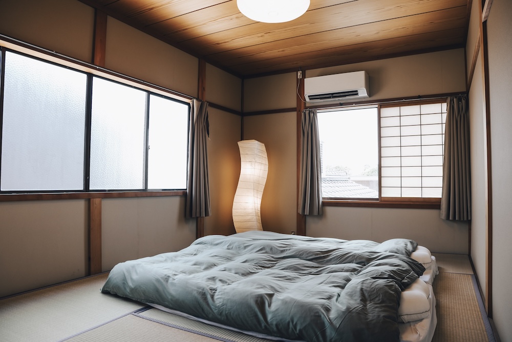 1日1組限定のゲストハウス「養神館」の客室