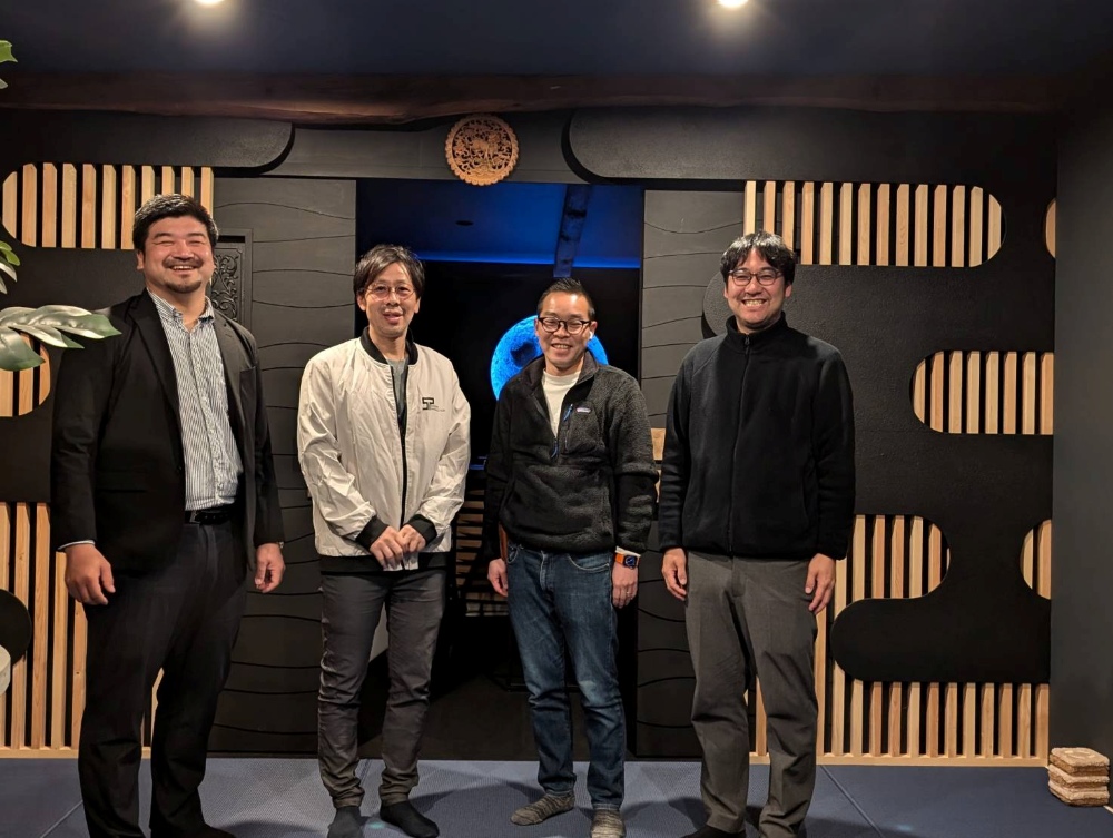 0十メンバー。左から2番目が小布施のキーマン小林氏