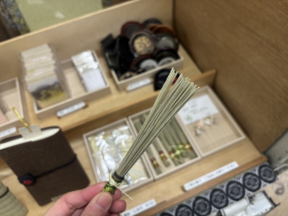 イグサの匂いを嗅ぐことができる