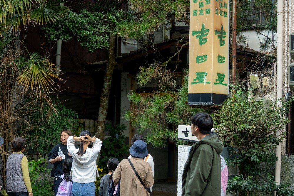 100年会議に先立って「空き家ツアー」を実施