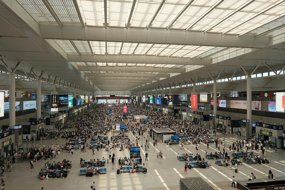 混雑する中国の主要駅